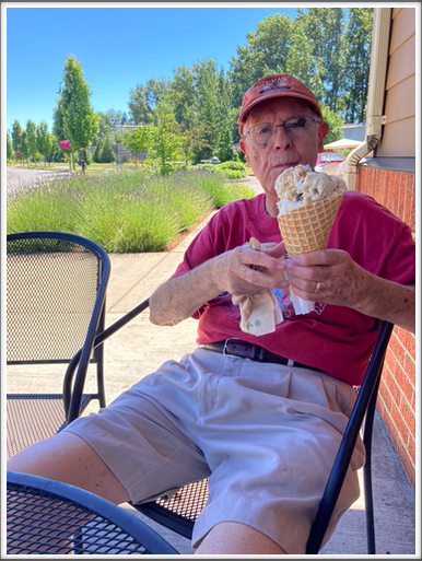 Our first stop in Ferndale after we got set up was at the Ed-Alleen Dairy for Ice Cream Cones.    Dave had 3 different flavors in his cone.
